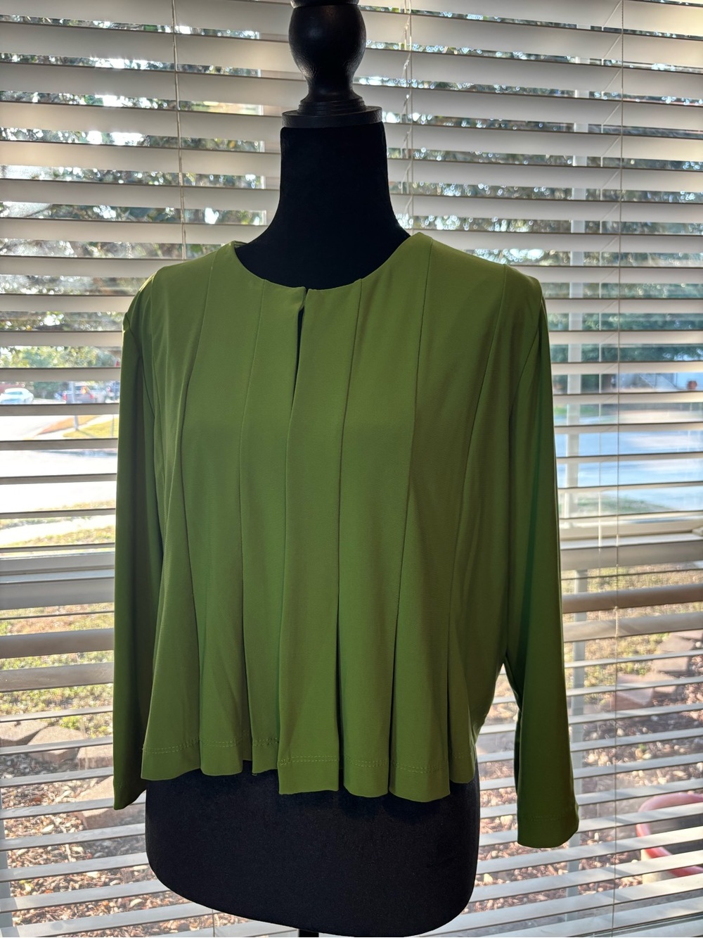 Women's Olive Green Pleated Long Sleeve Cardigan Size 16